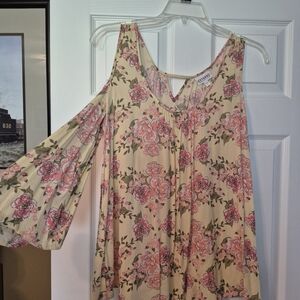 Shyanne Pink and Cream Floral Blouse